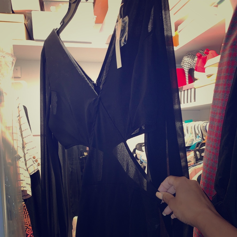 *NEW*Sexy, classy, black jumpsuit